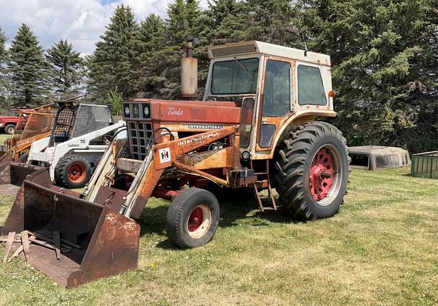 Image of International Harvester 1066 equipment image 3