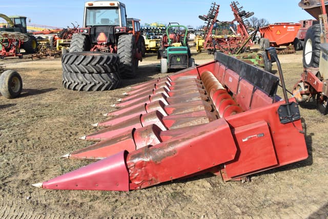 Image of International Harvester 1083 equipment image 1