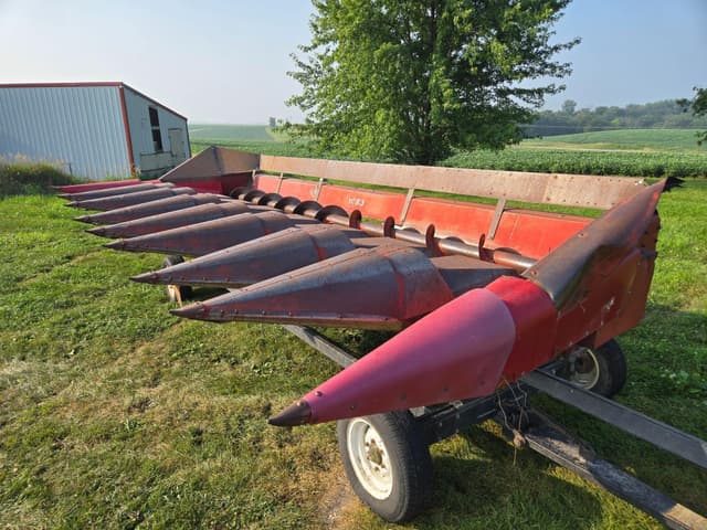 Image of International Harvester 1083 equipment image 2