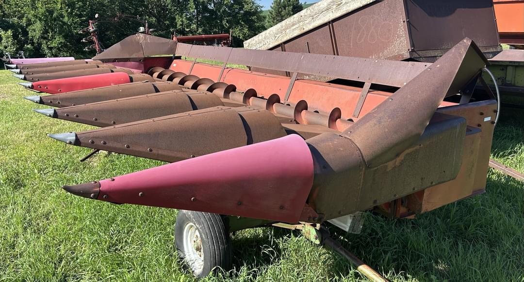 Image of International Harvester 1083 Primary image