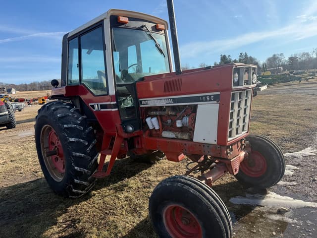 Image of International Harvester 1086 equipment image 1