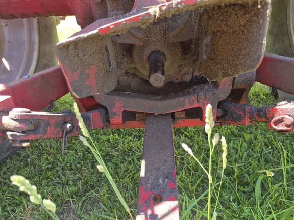 Image of International Harvester 1086 equipment image 4