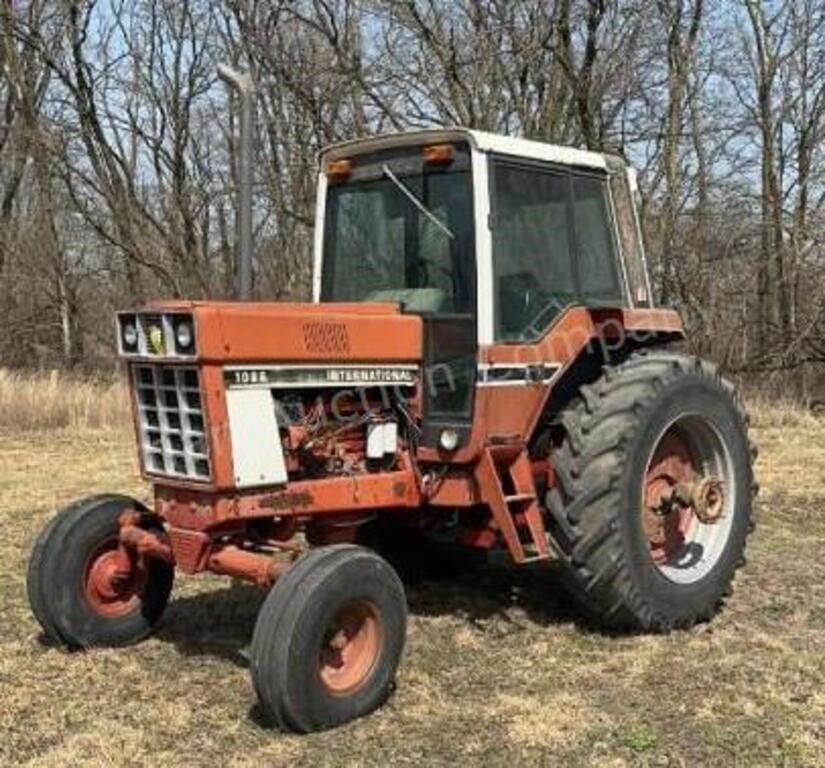 International Harvester 1086 Equipment Image0