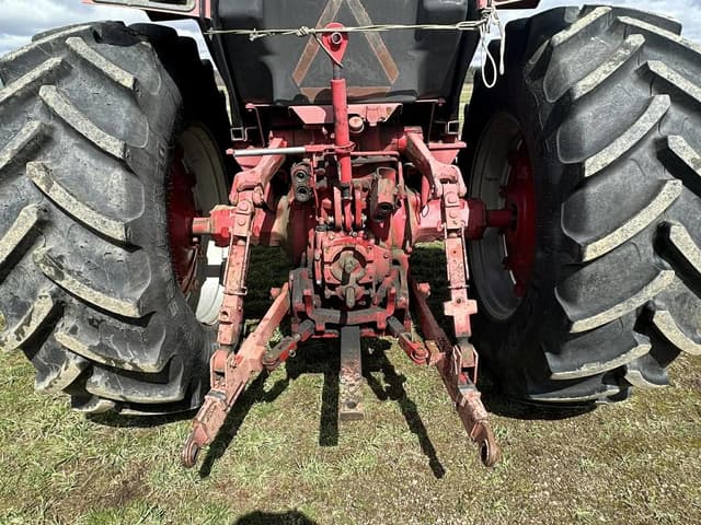 Image of International Harvester 1086 equipment image 4