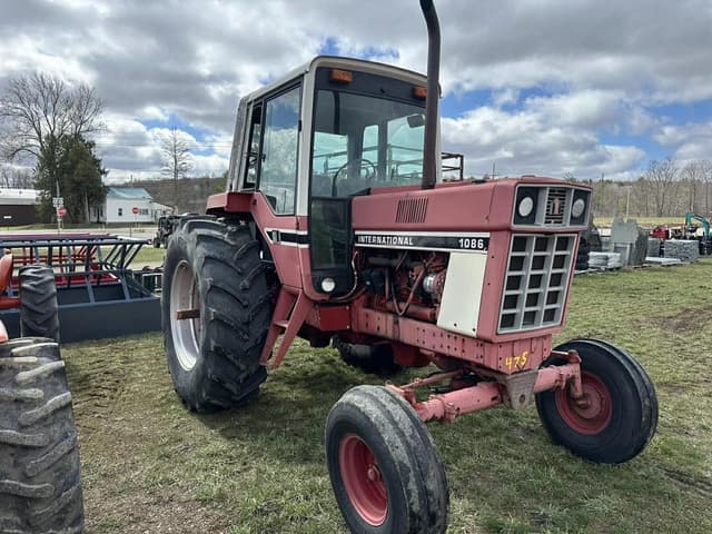 Image of International Harvester 1086 equipment image 1