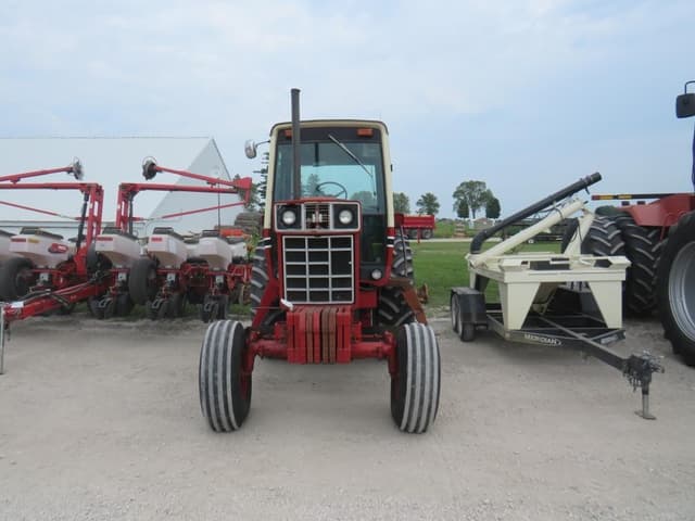 Image of International Harvester 1086 equipment image 1