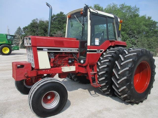 Main image International Harvester 1086