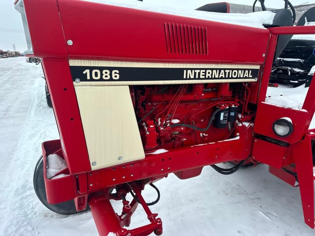 Image of International Harvester 1086 equipment image 3