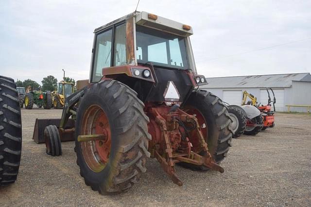 Image of International Harvester 1086 equipment image 1