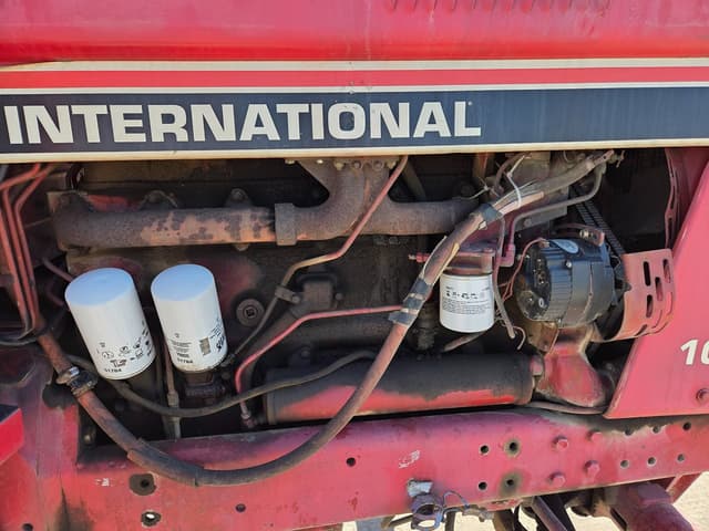Image of International Harvester 1086 equipment image 4