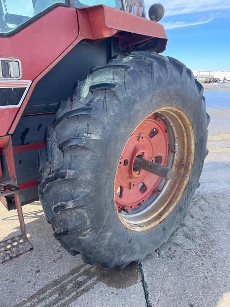 Image of International Harvester 1086 equipment image 4