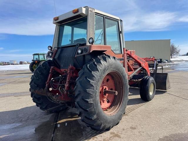 Image of International Harvester 1086 equipment image 2