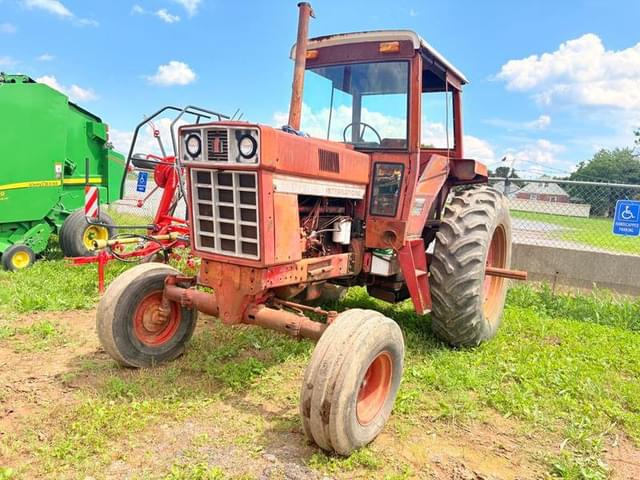 Image of International Harvester 1086 equipment image 2