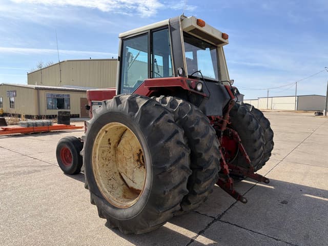 Image of International Harvester 1086 equipment image 4