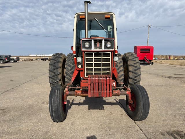 Image of International Harvester 1086 equipment image 1