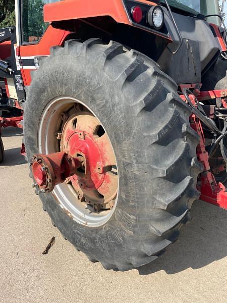 Image of International Harvester 1086 equipment image 4