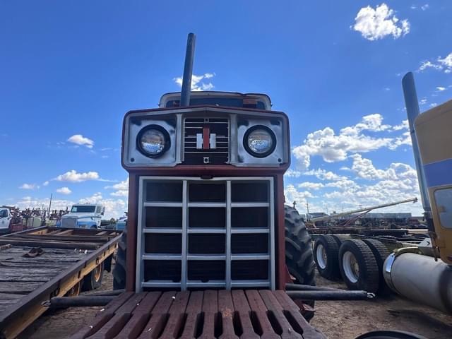 Image of International Harvester 1086 equipment image 4