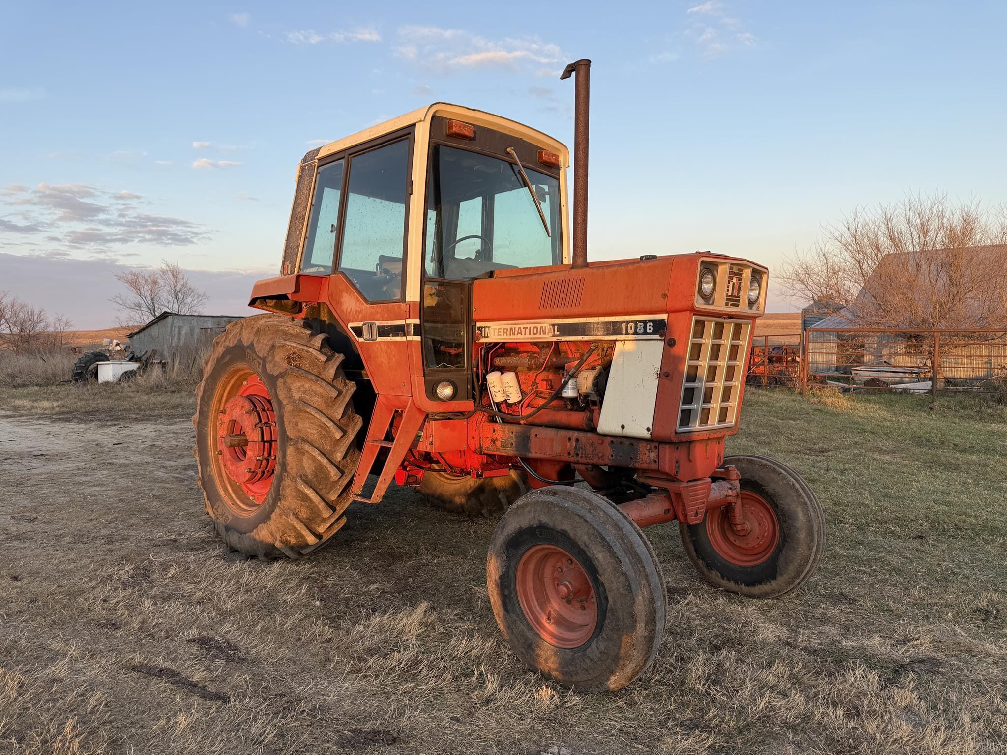 International Harvester 1086 Equipment Image0