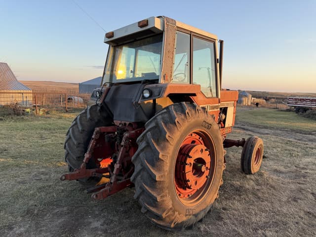 Image of International Harvester 1086 equipment image 2
