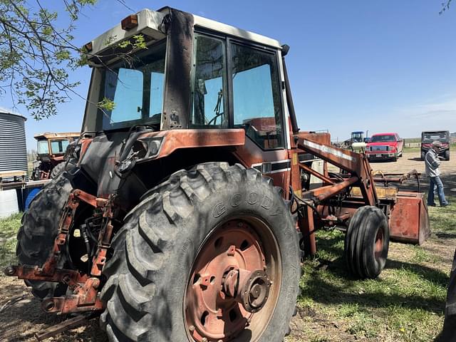Image of International Harvester 1086 equipment image 3