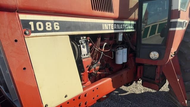 Image of International Harvester 1086 equipment image 3