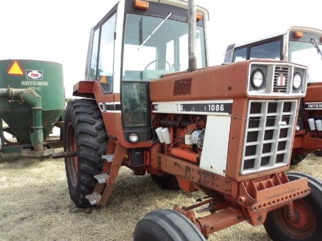 Image of International Harvester 1086 Image 1