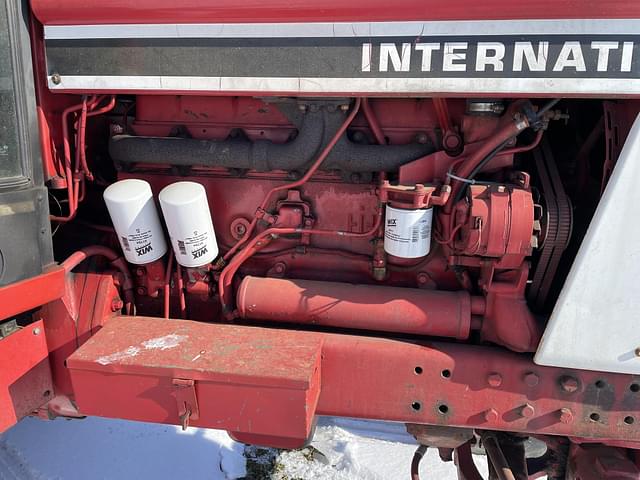 Image of International Harvester 1086 equipment image 4