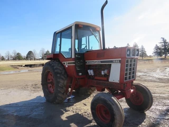 Image of International Harvester 1086 equipment image 4