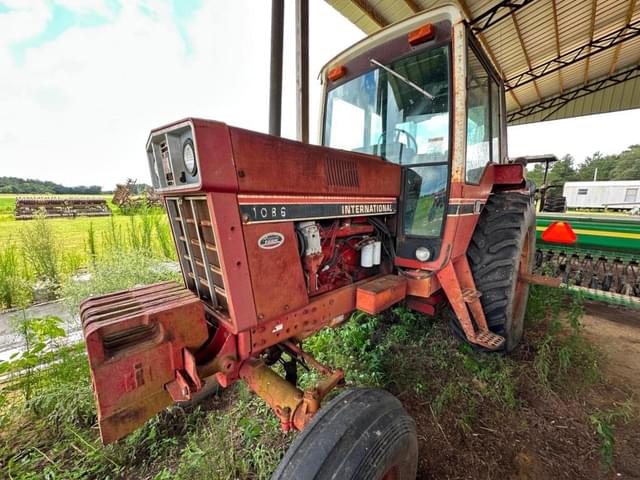Image of International Harvester 1086 equipment image 1