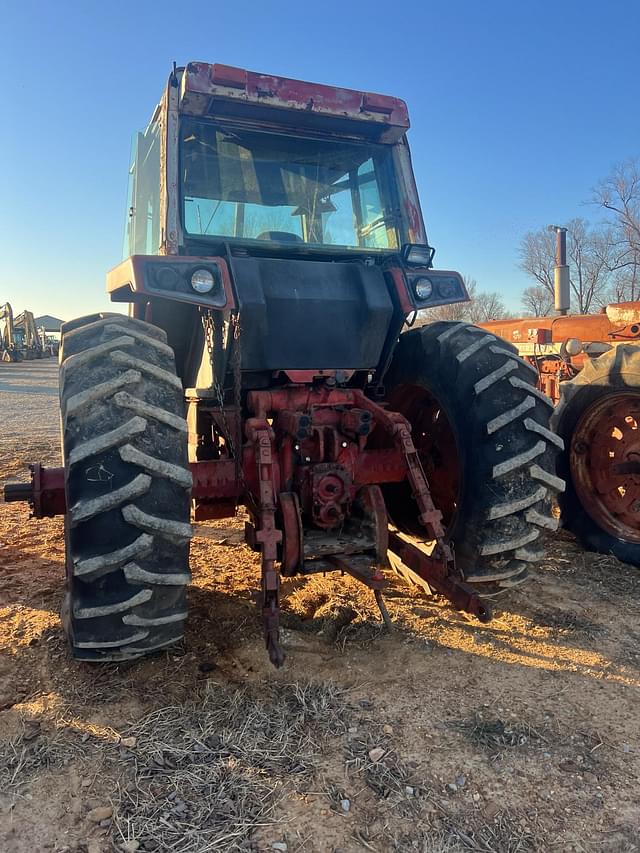 Image of International Harvester 1086 equipment image 2