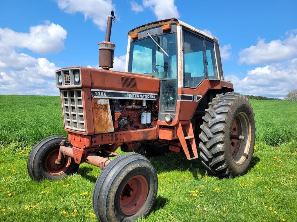 Main image International Harvester 1086