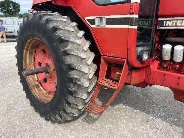 Image of International Harvester 1086 equipment image 3