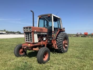 Main image International Harvester 1086