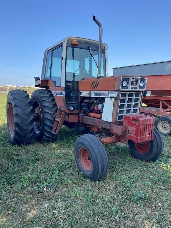 Image of International Harvester 1086 equipment image 1