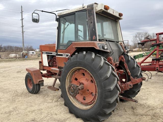 Image of International Harvester 1086 equipment image 2