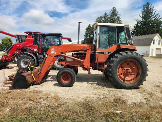 Image of International Harvester 1086 equipment image 2