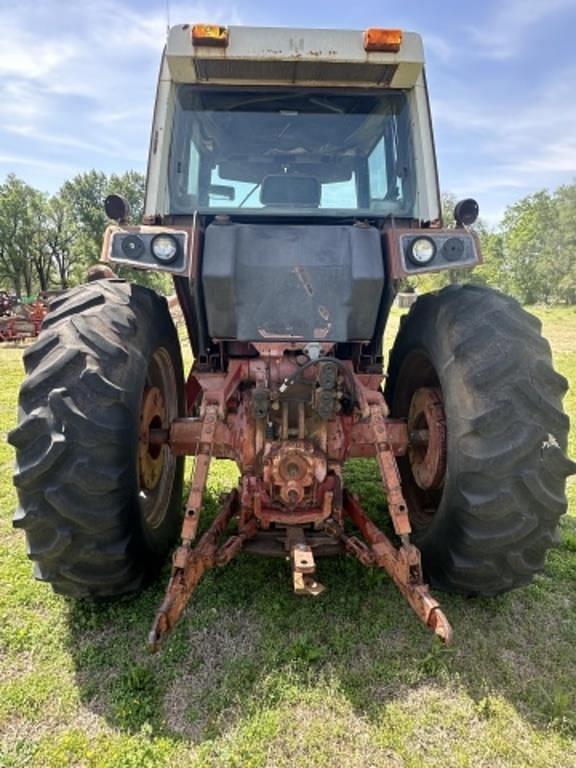 Image of International Harvester 1086 equipment image 4