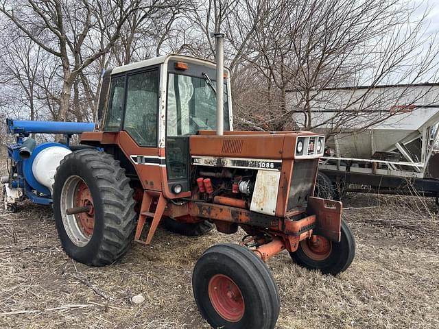 Image of International Harvester 1086 equipment image 1