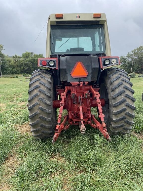 Image of International Harvester 1086 equipment image 2