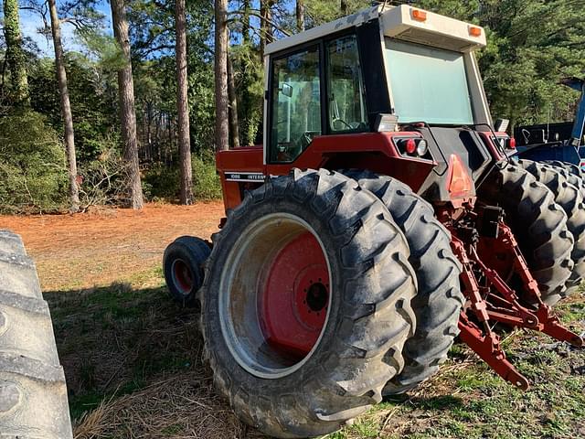 Image of International Harvester 1086 equipment image 4