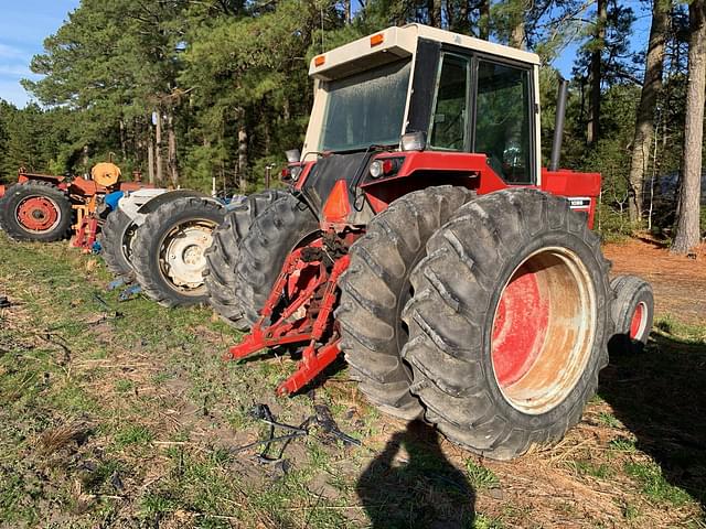 Image of International Harvester 1086 equipment image 2