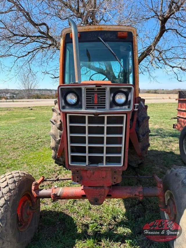 Image of International Harvester 1086 equipment image 2