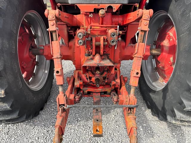 Image of International Harvester 1086 equipment image 4