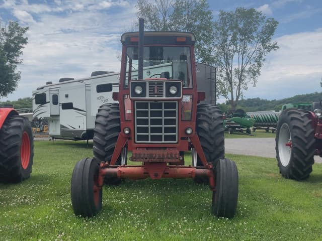 Image of International Harvester 1086 equipment image 2