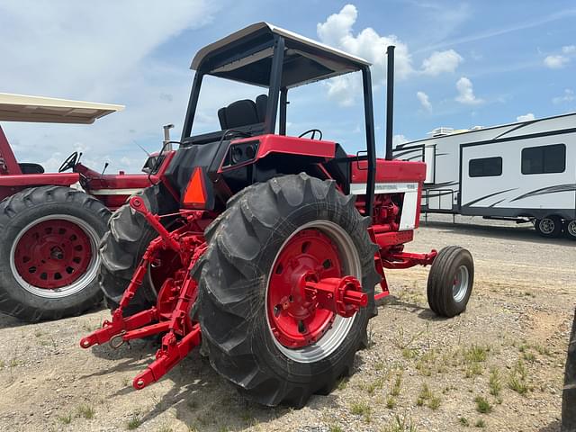Image of International Harvester 1086 equipment image 2