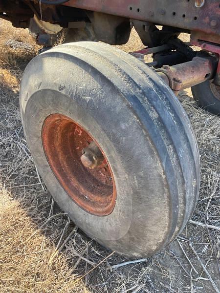 Image of International Harvester 1086 equipment image 4