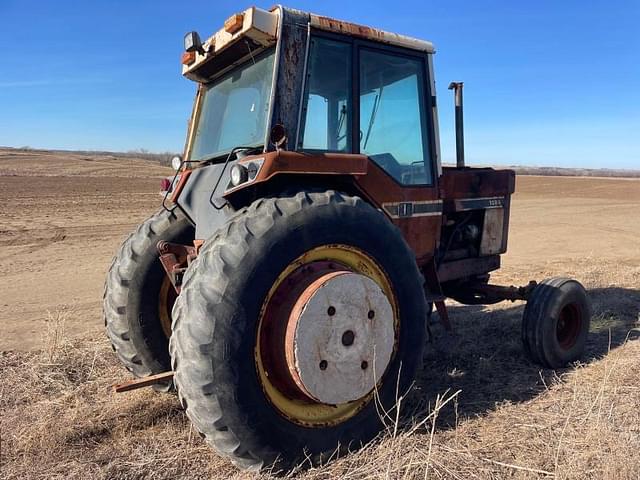 Image of International Harvester 1086 equipment image 2