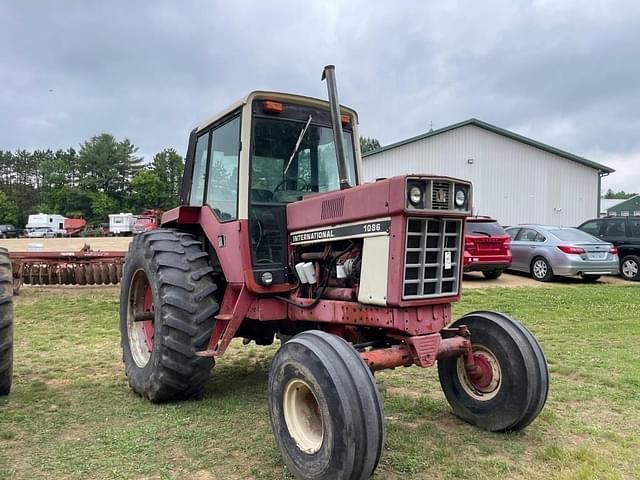 Image of International Harvester 1086 equipment image 3
