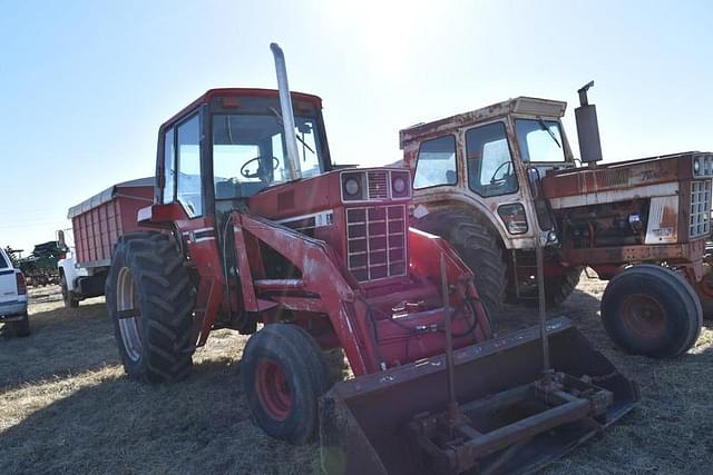 Image of International Harvester 1086 equipment image 3