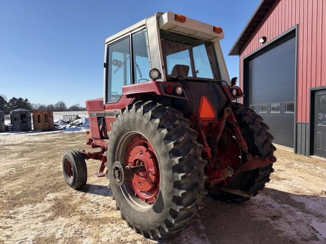Image of International Harvester 1086 equipment image 2
